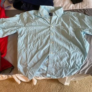 Large button down vineyard vines